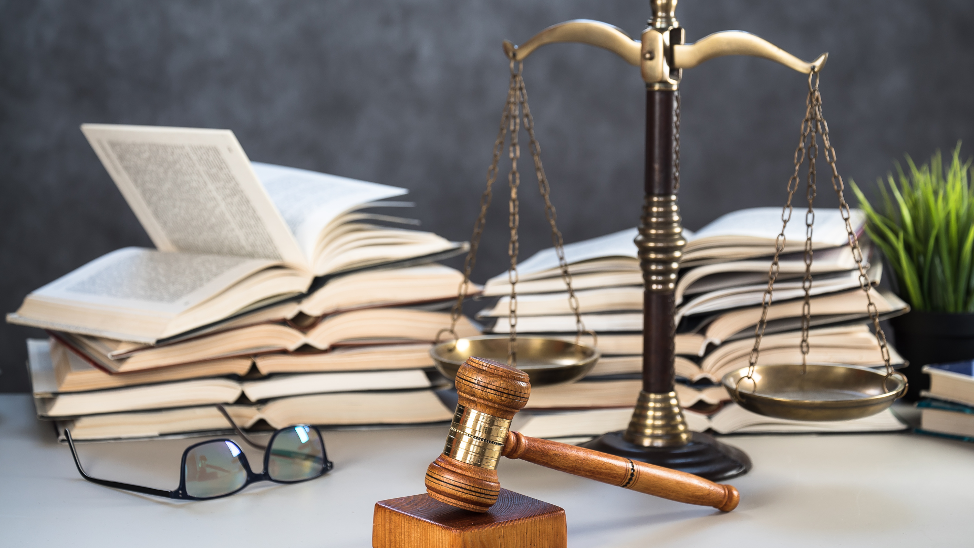 Belajar Ilmu Hukum Secara Otodidak Tanpa Kuliah