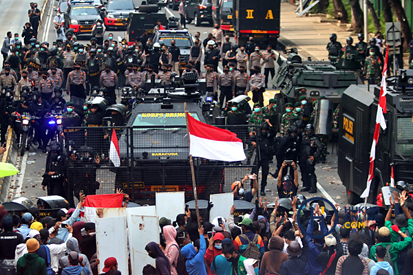 Tantangan-Tantangan Utama Penegakan HAM di Indonesia